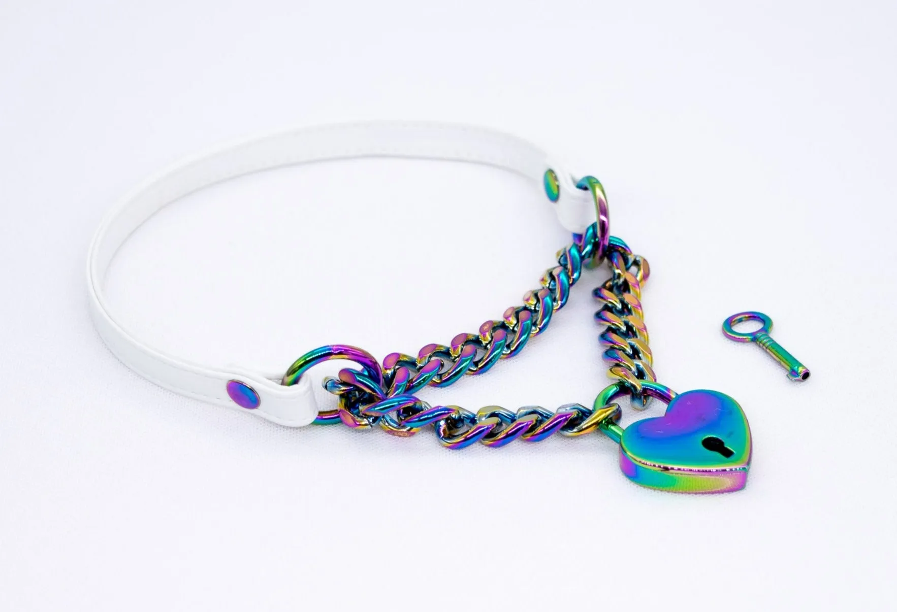 3/8" Front-Locking White Vegan Leather Martingale Collar in Rainbow