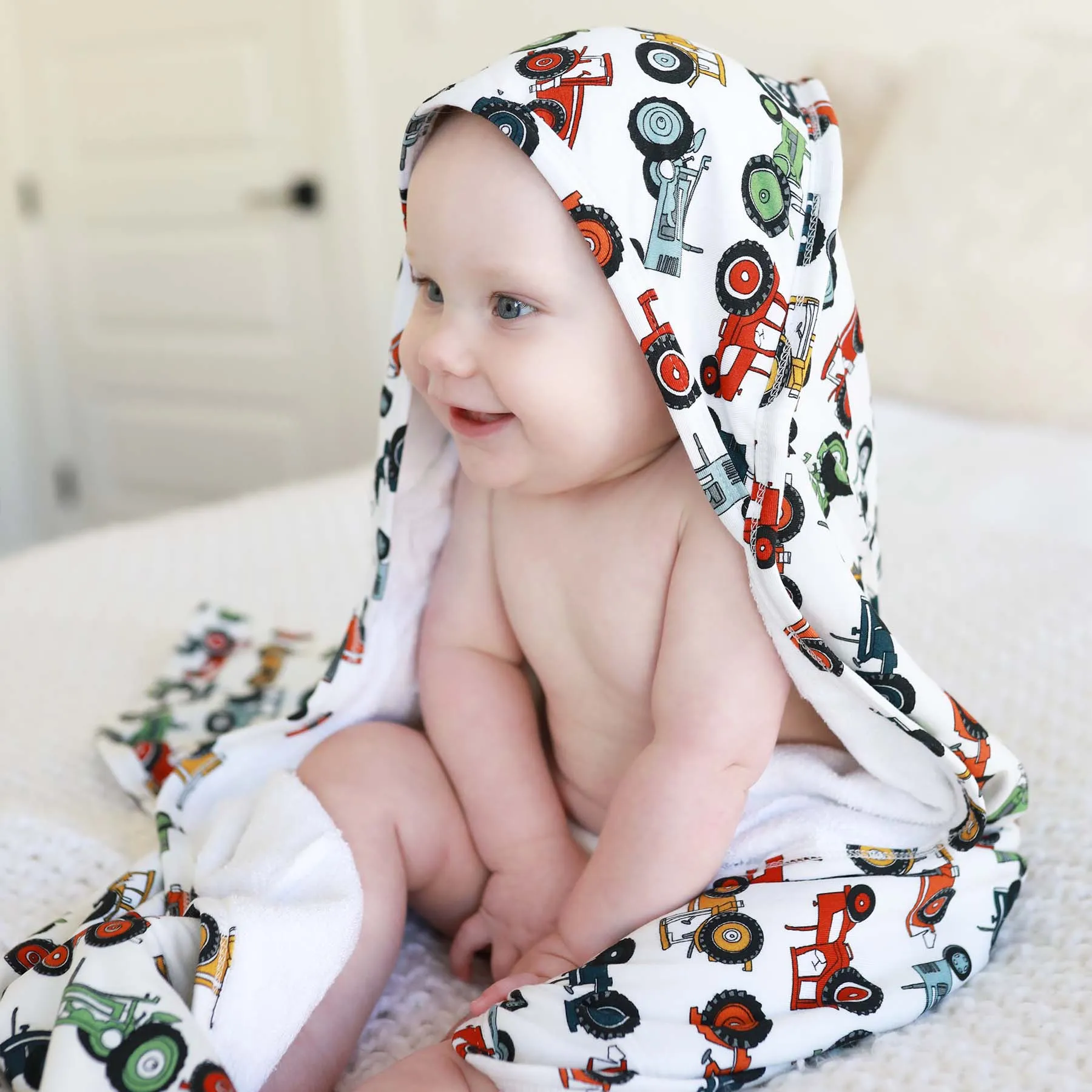 Bamboo Hooded Towel | Tiny Tractors