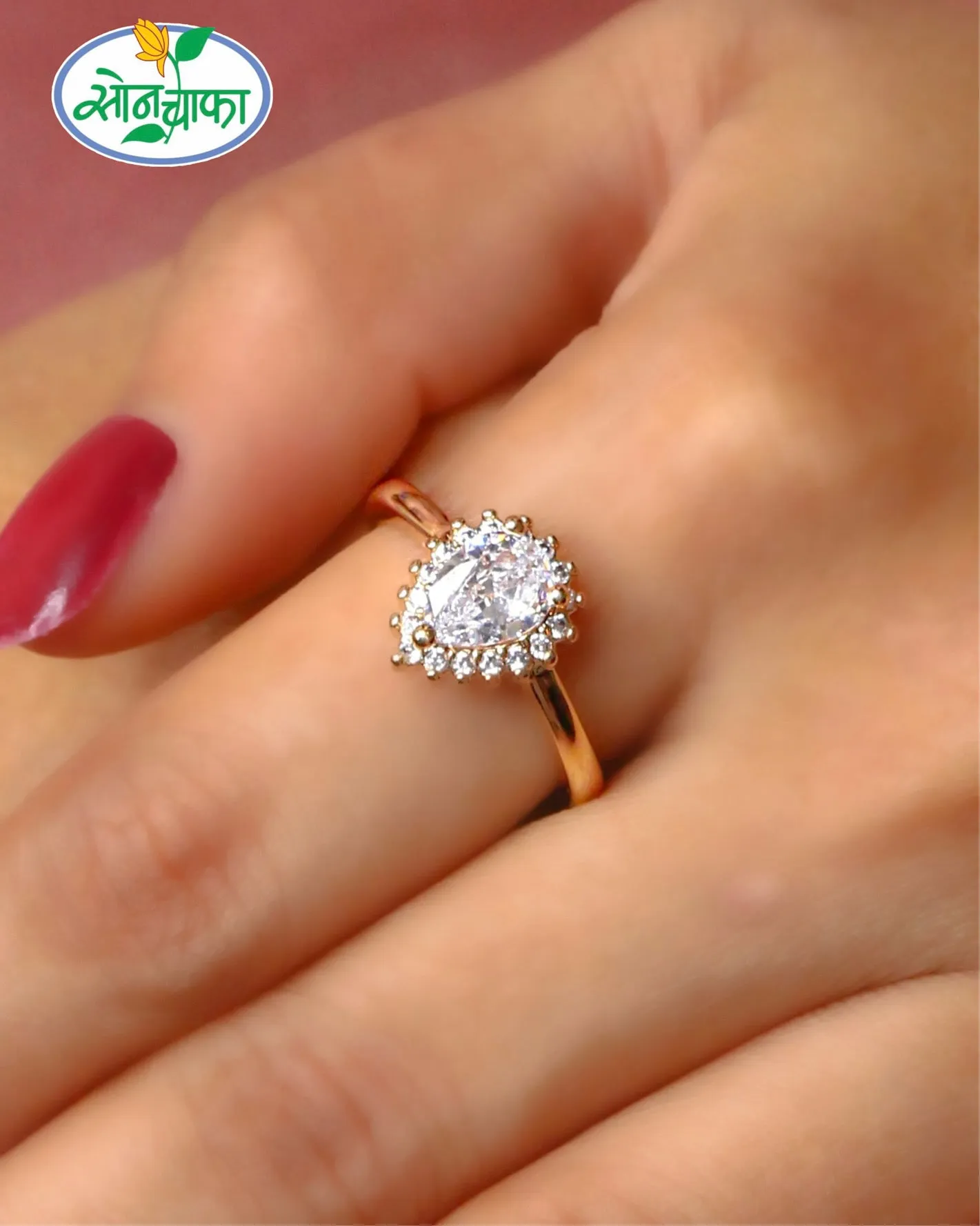 CHIC & TRENDY DIAMOND RING