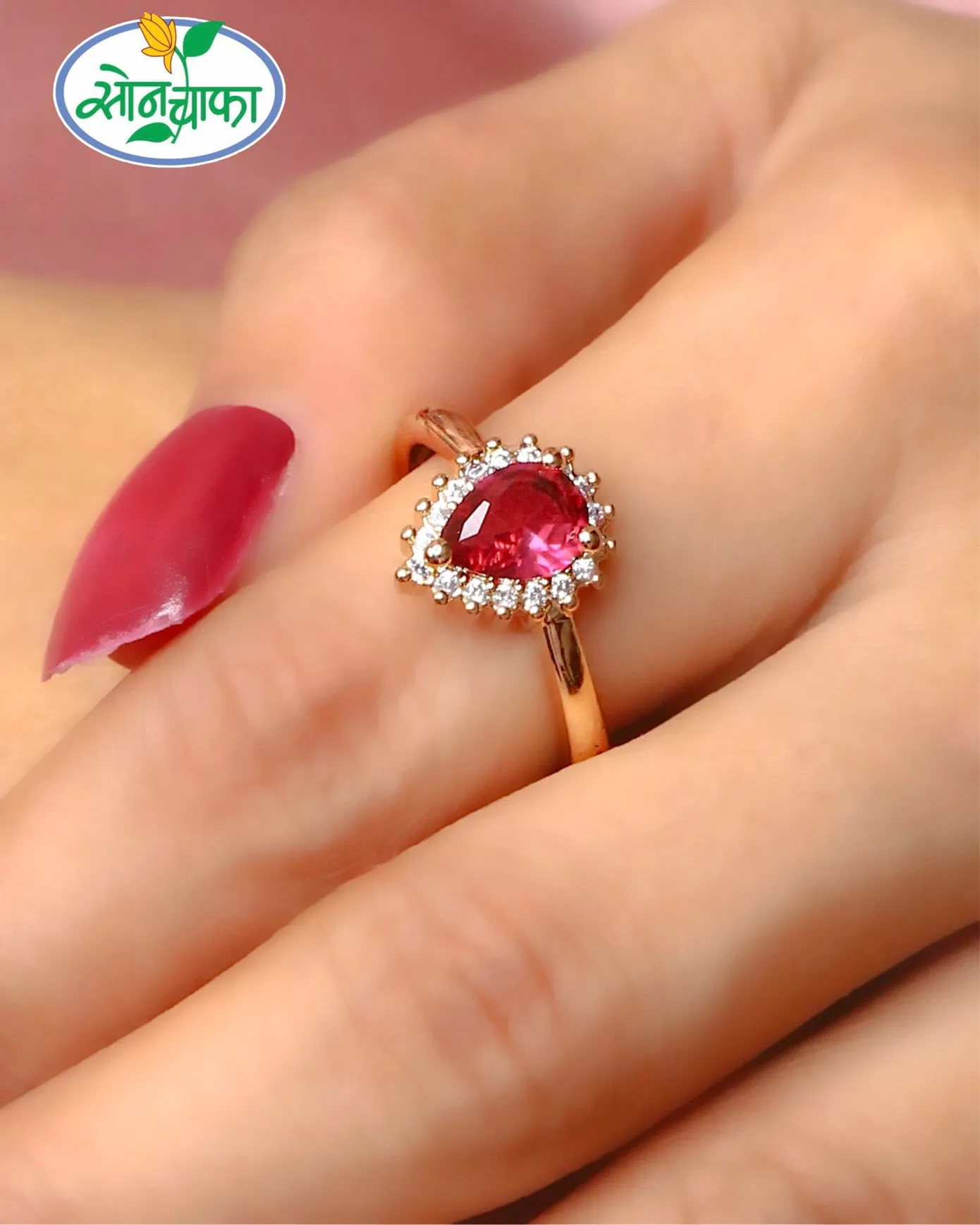 CHIC & TRENDY DIAMOND RING