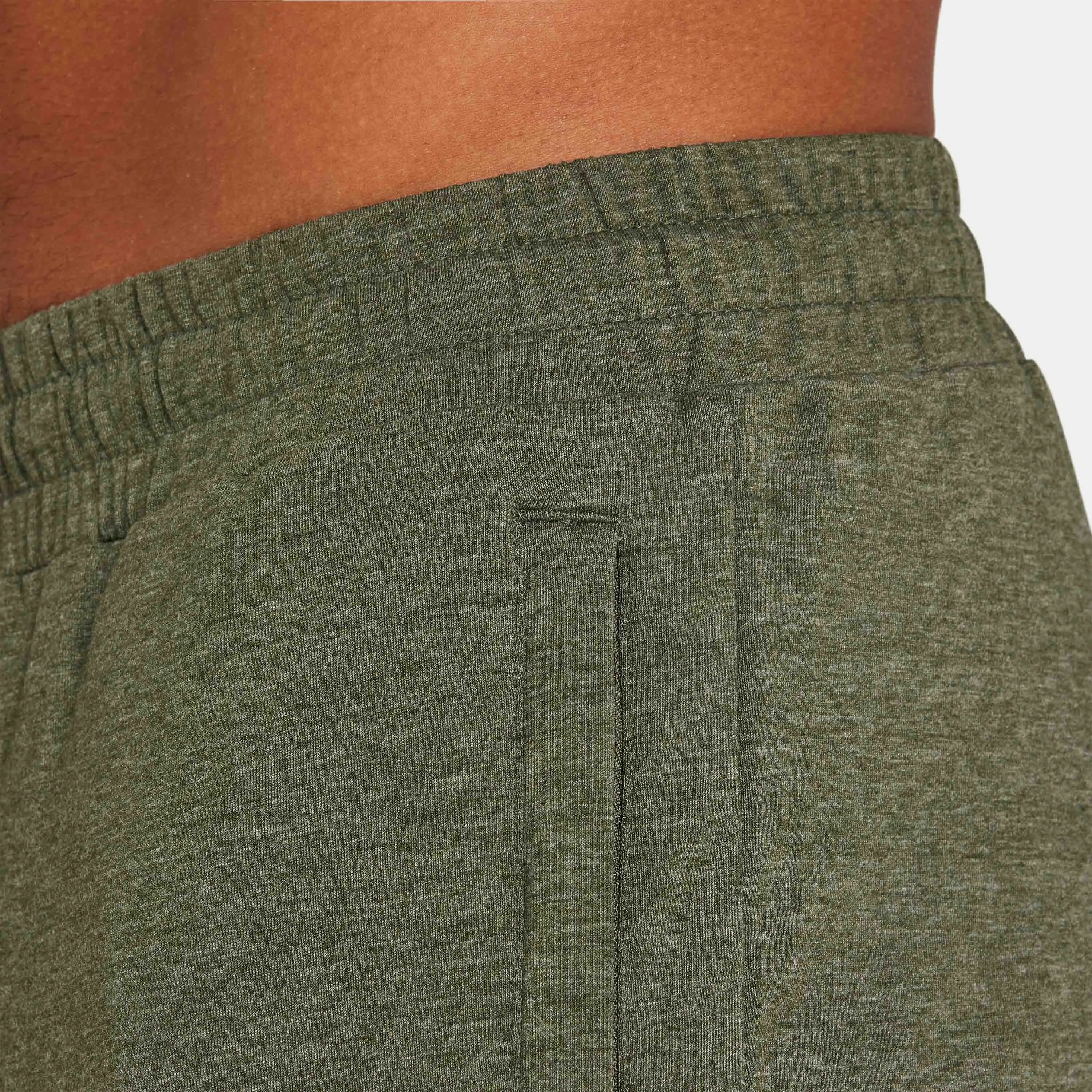 Mens Focus Tapered Sweatpant - Dark Khaki