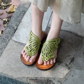 Retro Leather Flip-flops Slippers Carving Butterfly Design in Green/Beige