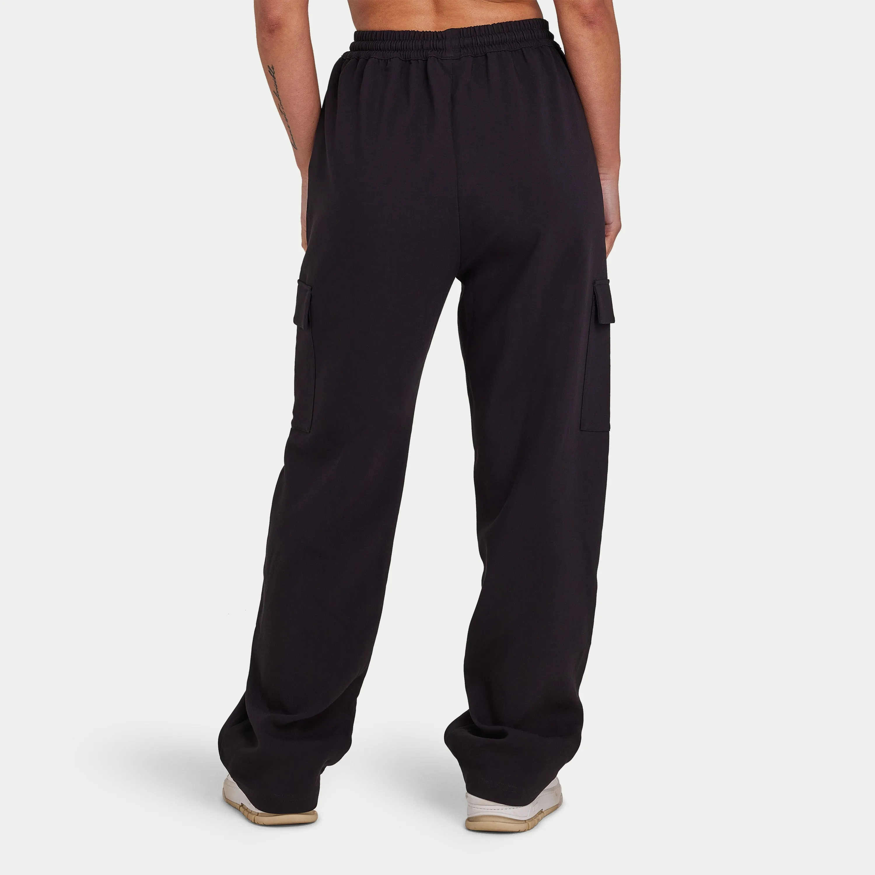 Studio Cargo Pant - Black